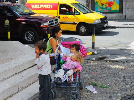 Romska porodica u Srbiji.