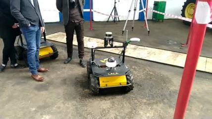 robot Lala analizira tlo