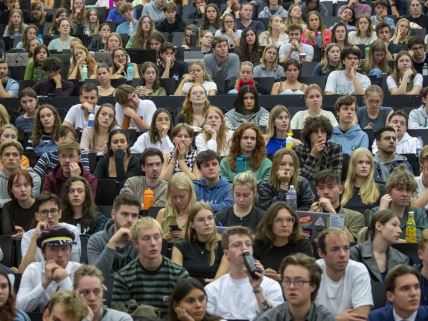 studenti na predavanju na Univerzitetu u Gentu