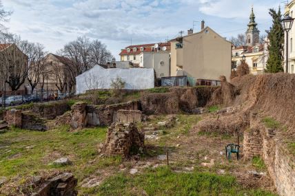 Narodna biblioteka u uništena u bombardovanju Beograda 6. aprila 1941.