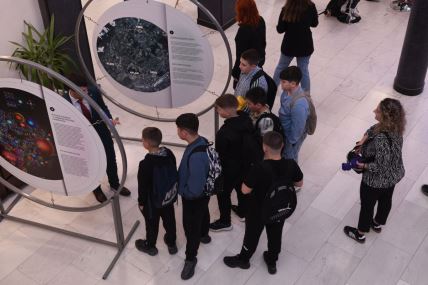 Karavan sa interaktivnom izložbom Inovacija u pokretu posetio je Novi Sad, Čačak, Kragujevac, Pančevo, Niš i Novi Pazar