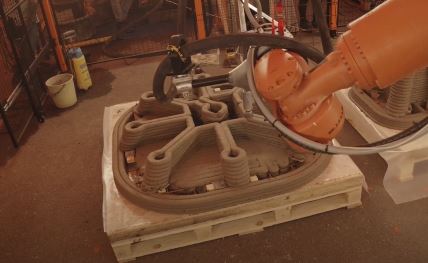 Robot firme 'hyperion robotics' proizvodi temelje za trafostanice uz pomoć 3D štampe