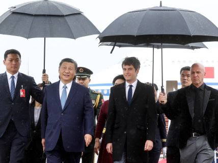 Francuski premijer Gabrijel Atal je dočekao Sija Đinpinga u Parizu