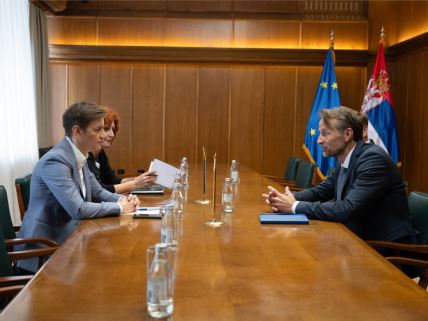 Ambasador EU u Srbiji Andreas fon Bekerat, Ana Brnabić