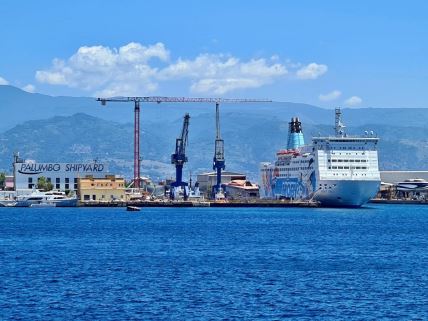 Most između Italije i Sicilije