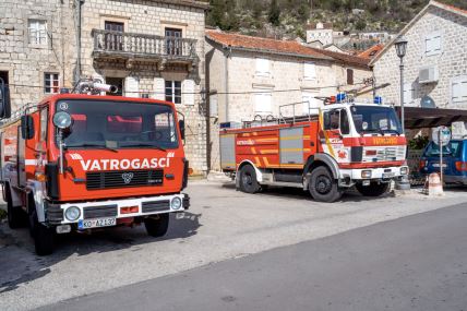 Vatrogasci Crne Gore