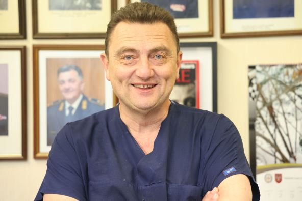 Puk. prof. dr Nenad Stepić, klinika za plastičnu hirurgiju