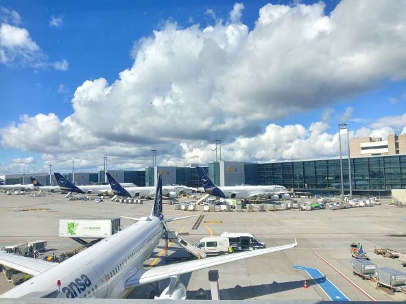 Oblaci iznad aerodroma u Frankfurtu