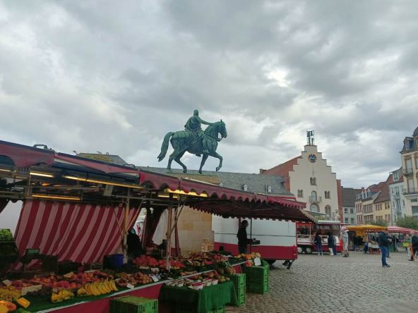 Rathausplatz trg i pijaca