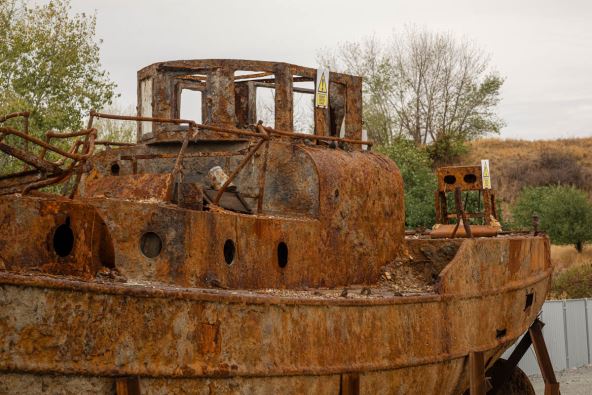 Brodovi u Prahovu: Ovako izgleda prvi brod dunavske flote koji je izvučen iz Dunava