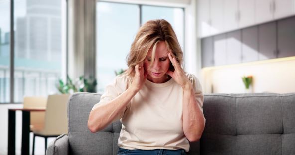 glavobolja mozdani udar shutterstock_2532654815.jpg