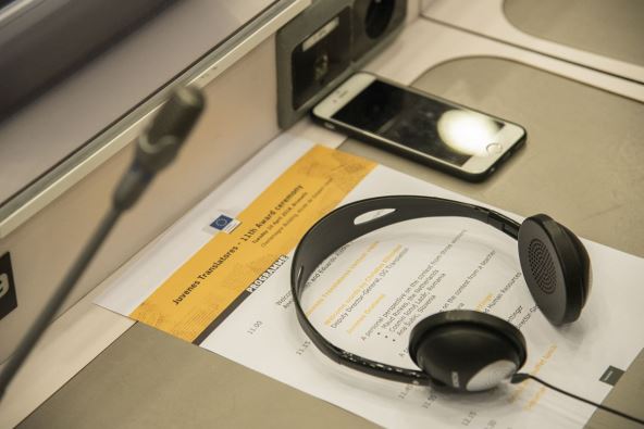 slušalice za slušanje prevoda u Evropskoj komisiji