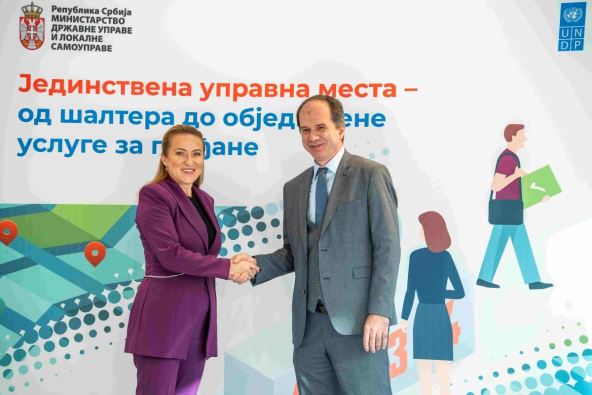 Ministarka Snežana Paunović i Jakup Beriš