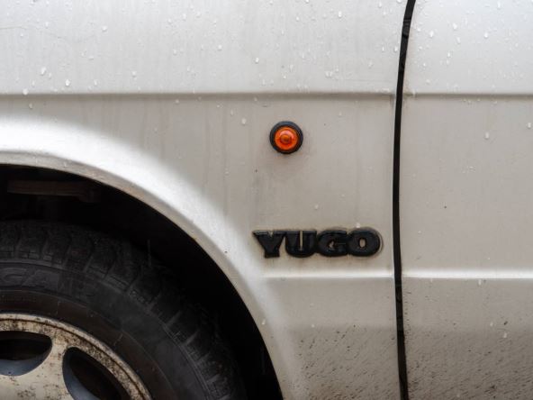 Yugo automobil