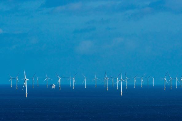 vetroelektrana na moru nedaleko od obala Velike Britanije