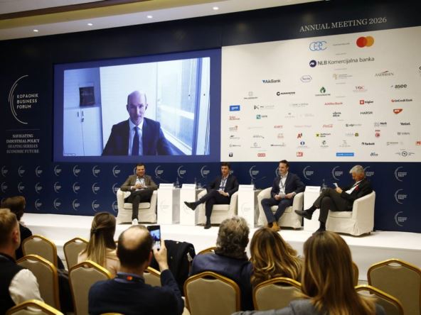 Kopaonik biznis forum panel neki.jpg