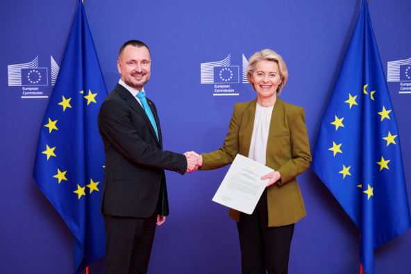 Danijel Apostolović i Ursula fon der Lajen