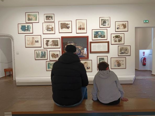 Posetioci u Pikasovom muzeju u Antibu