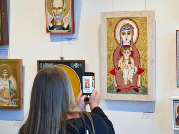 Izložba Svetlost Logosa 2025