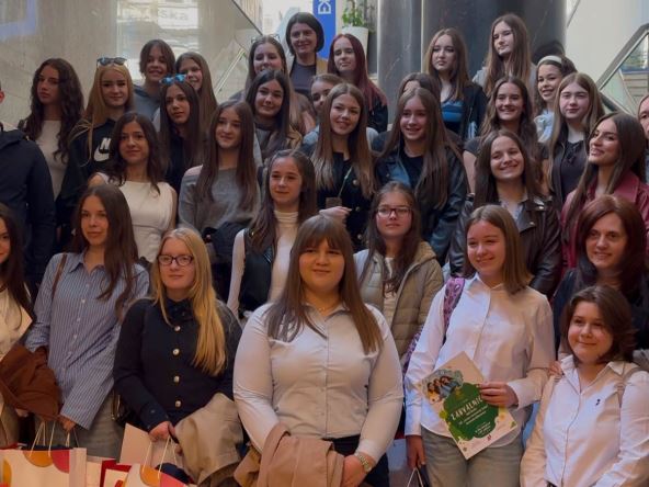 Nagrađene devojčice