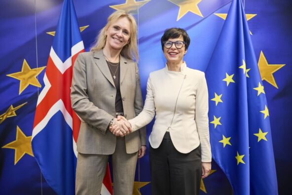 Šefica diplomatije Islanda Porgerdur Katrin Gunarsdotir i komesarka EU za proširenje Marta Kos