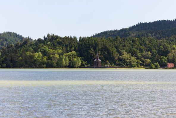 jezero furnas.jpg