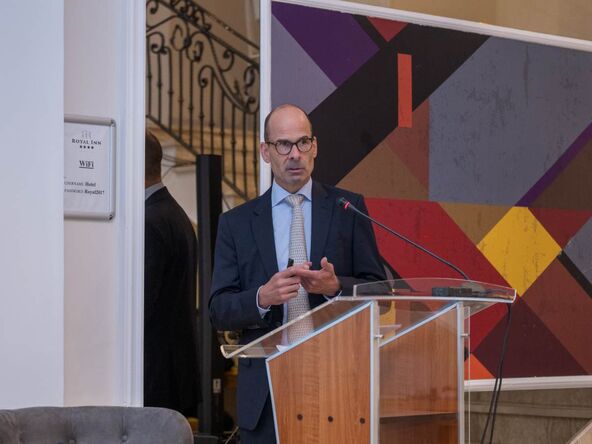 dr Ervin de Buijzer