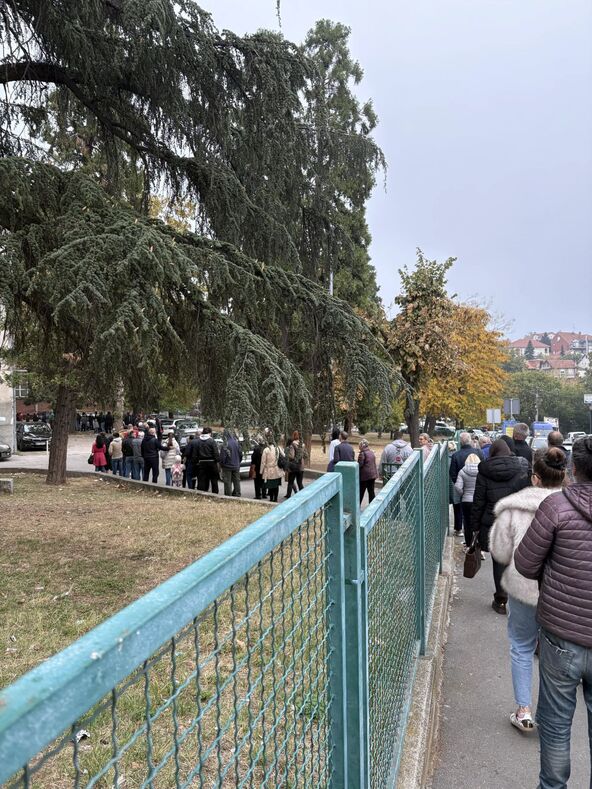 Red za glasanje za parlamentarne izbore u Srbiji 2026