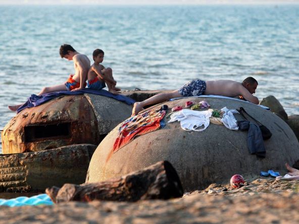 Nekadašnji nuklearni bunker u Albaniji koji služi za odmor