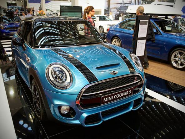 mini kuper predstavljen na Sajmu automobila u Beogradu