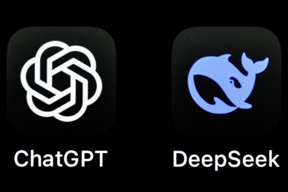 Logo alata za veštačku inteligenciju ChatGPT i DeepSeek