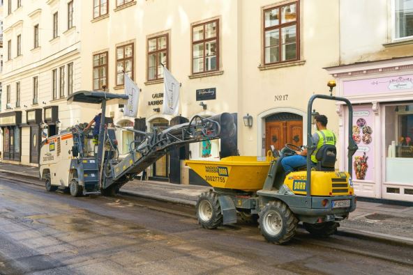 asfaltiranje ulice u Austriji