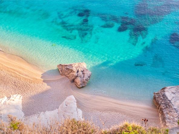 Plaža Kala Golorice na Sardiniji