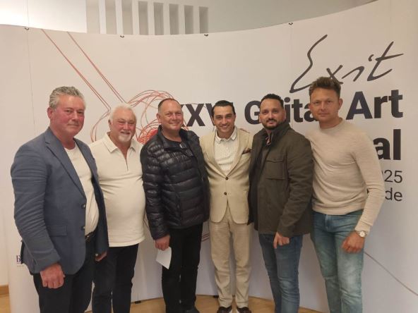 Branko Bako Jovanović sa kolegama učesnicima festivala