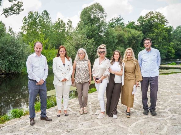 Zvanice u poseti imanju Gralo