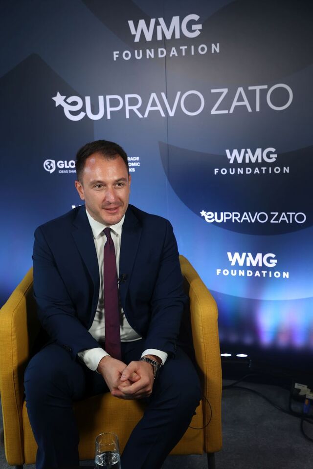 andonovski006.jpg